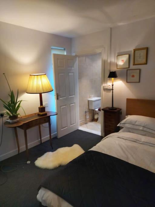 The Old Goathouse Hotell Kildare Exteriör bild